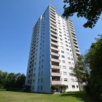 — VERKAUFT — RT/Efeu (Sondelfingen) – Südwestlage! schicke 2,5 Zi.-Whg. (4.OG) im Hochhaus, Balkon und TG-Stpl!