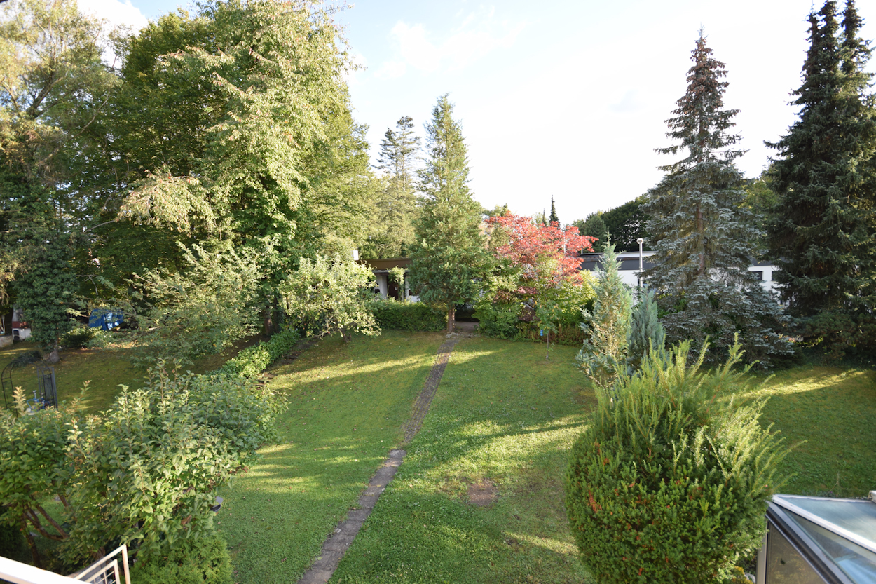 — VERMIETET — Sonnige Terrasse u. Garten/ Großes modernisiertes Reihenhaus in Reutlingen-Orschel/Hagen!